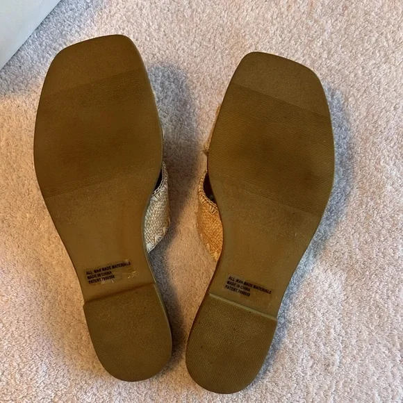 Dolce Vita Miguel raffia crisscross sandals - Picture 8 of 8